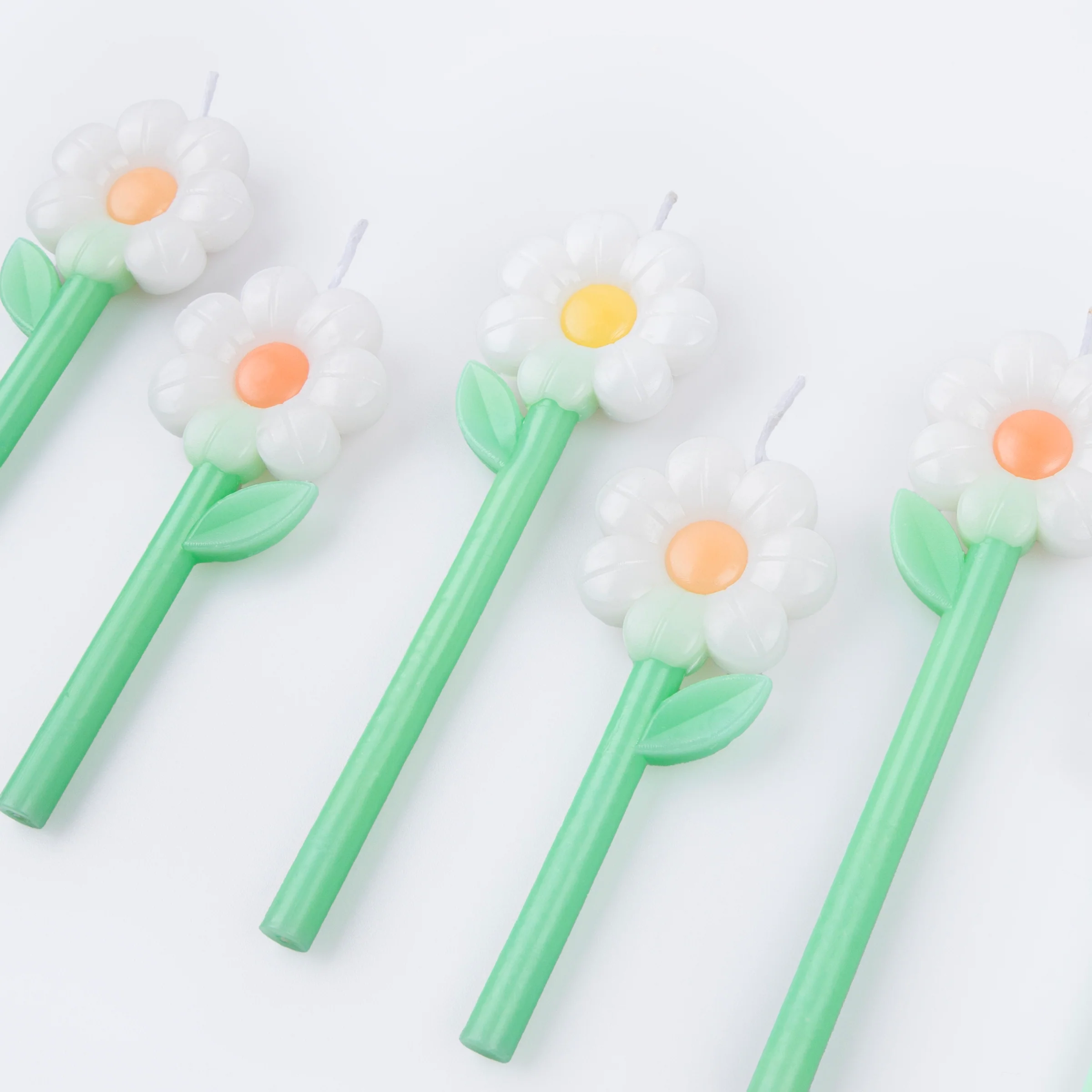 Daisy Candles (x 6) - Image 4