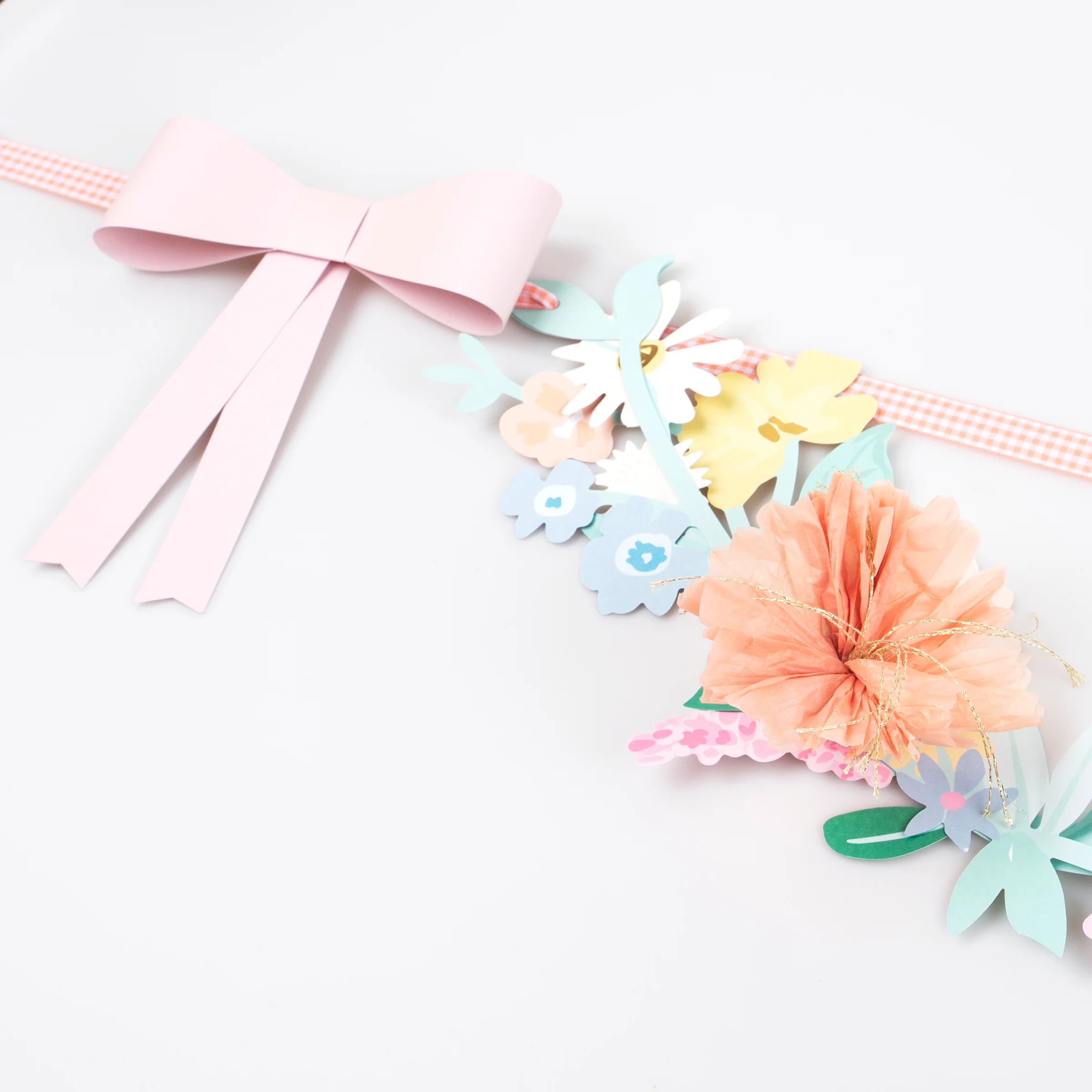 Flower & Bow Garland - Image 4