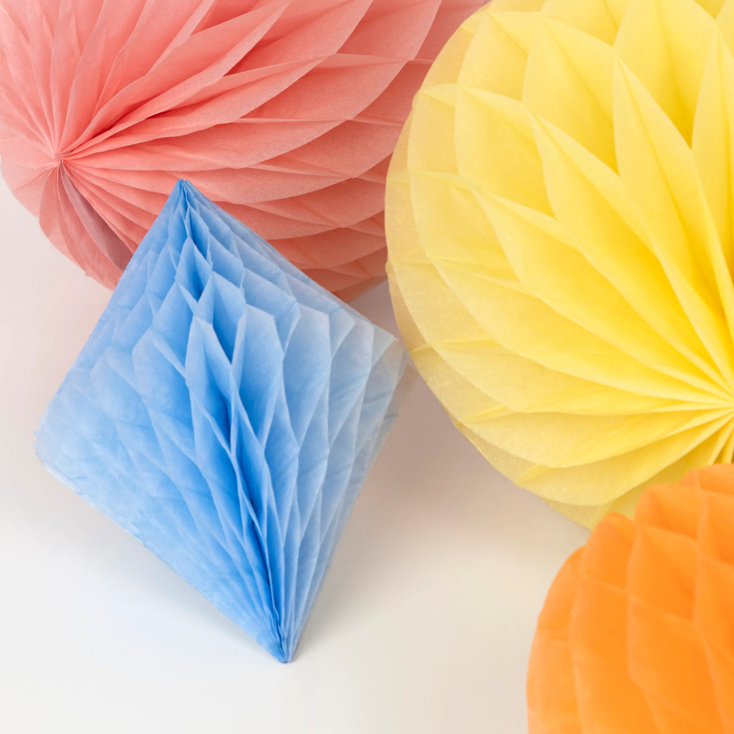 Pastel Honeycomb Decoration Kit (x 16) - Image 4